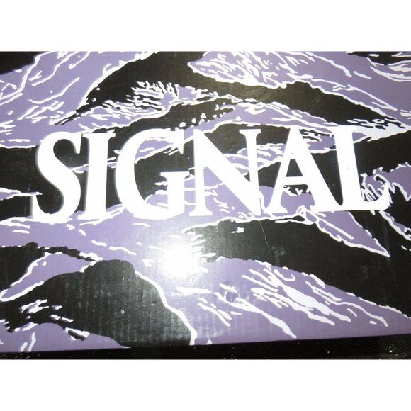 Signal Crash Religion 01 Low top sneakers Made on Earth men's 6 women's 8 - Picture 11 of 11